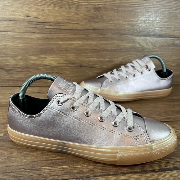 Converse Pink Leather Low Top Sneakers Women’s Size 7.5 (6Y) Shoes - Picture 1 of 10